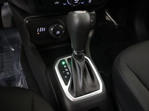 Used 2023 Jeep Renegade Latitude AWD/4WD image 49