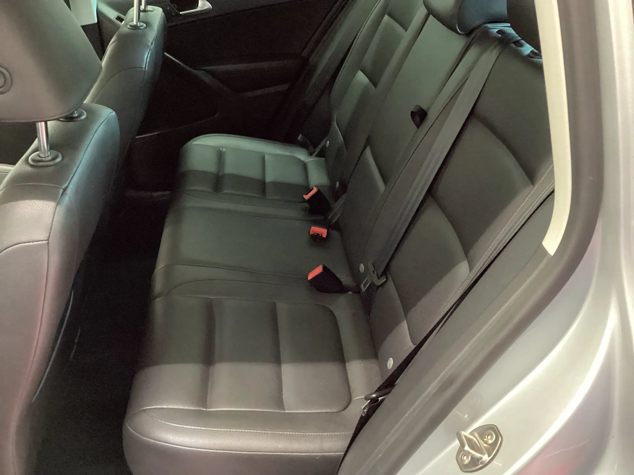 Used 2016 Volkswagen Tiguan SE FWD image 7