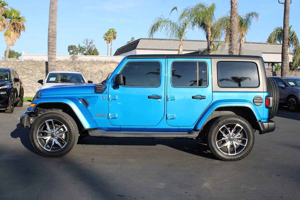 Used 2024 Jeep Wrangler Unlimited AWD/4WD image 30