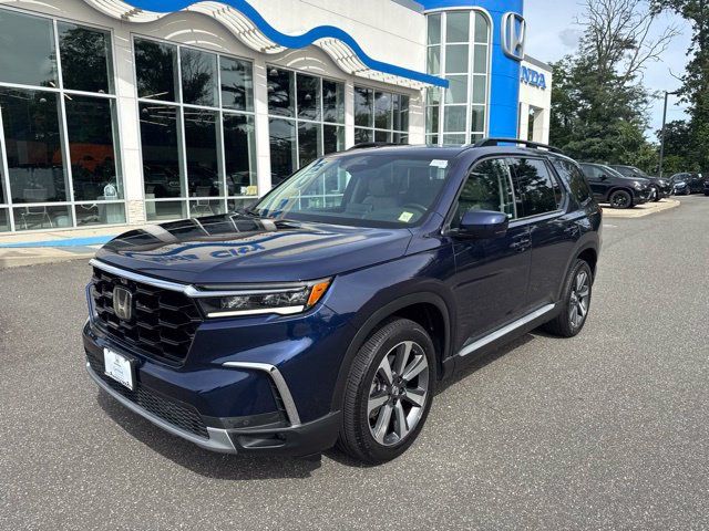 Used 2024 Honda Pilot Elite image 4