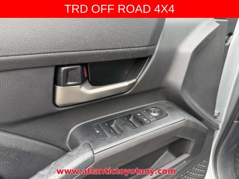 Certified 2024 Toyota Tacoma TRD Off-Road AWD/4WD image 18