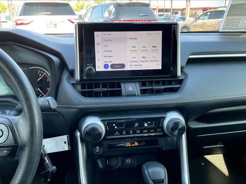 Used 2023 Toyota RAV4 LE FWD image 33