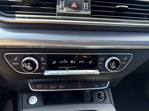 Used 2025 Audi Q5 2.0T Premium image 28