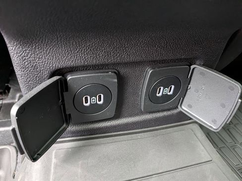 Used 2023 Lincoln Corsair Reserve w/ Equipment Group 201A image 23