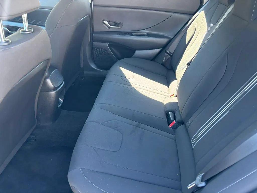 Used 2024 Hyundai Elantra SEL FWD image 13