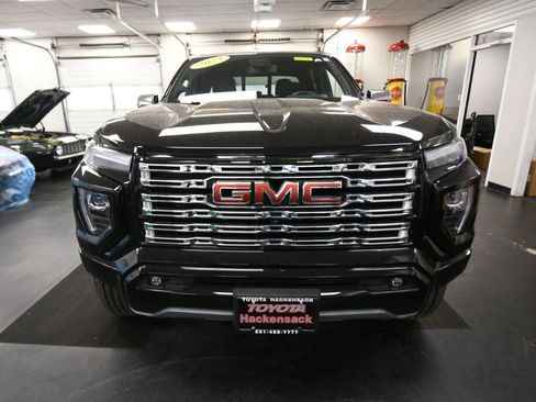 Used 2023 GMC Canyon Denali AWD/4WD image 3