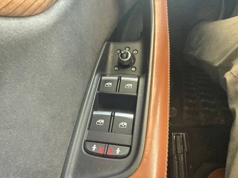 Used 2017 Audi Q7 3.0T Prestige AWD/4WD image 12