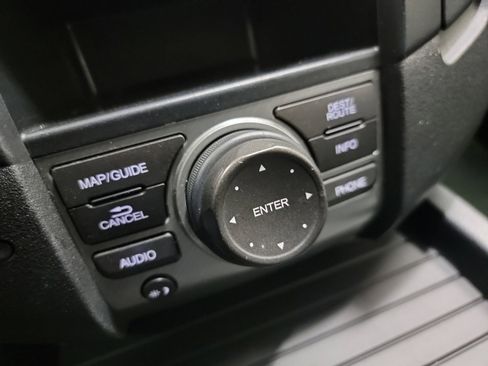 Used 2014 Honda Pilot Touring image 36