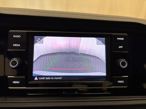 Used 2024 Volkswagen Jetta SE image 19