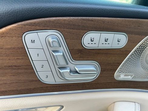 Used 2024 Mercedes-Benz GLS 450 4MATIC image 17