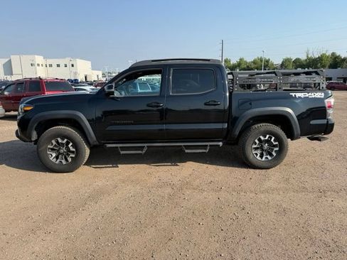 Used 2021 Toyota Tacoma TRD Off-Road w/ Technology Package AWD/4WD image 2