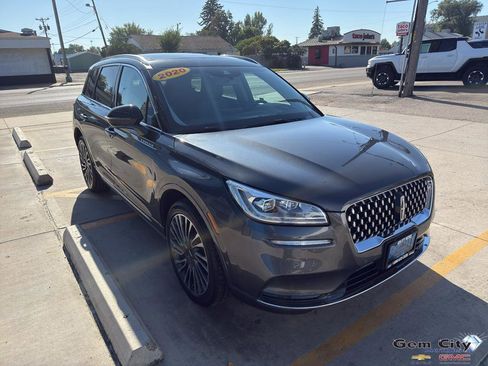 Used 2020 Lincoln Corsair Reserve w/ Equipment Group 201A image 4