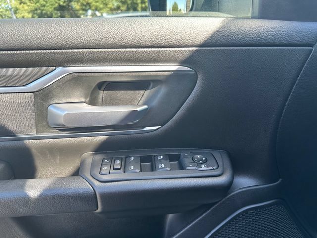 Used 2025 RAM 1500 Big Horn AWD/4WD image 13