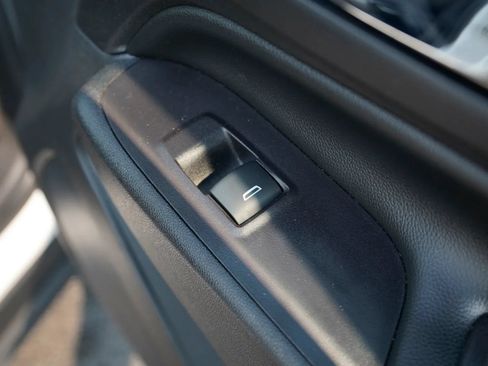 Used 2020 Chevrolet Equinox LT w/ Driver Convenience Package FWD image 40