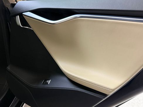 Used 2014 Tesla Model S P85 image 36