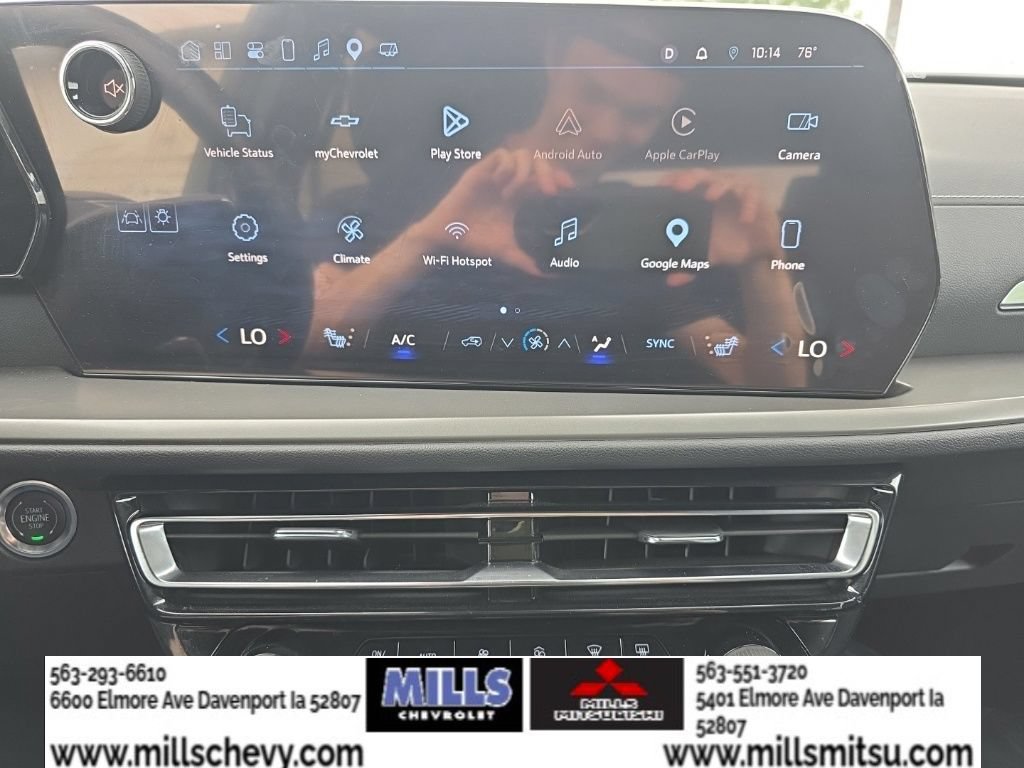 Used 2025 Chevrolet Traverse LT AWD/4WD image 11