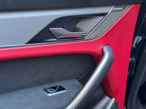 Used 2023 Jaguar F-PACE SVR image 23