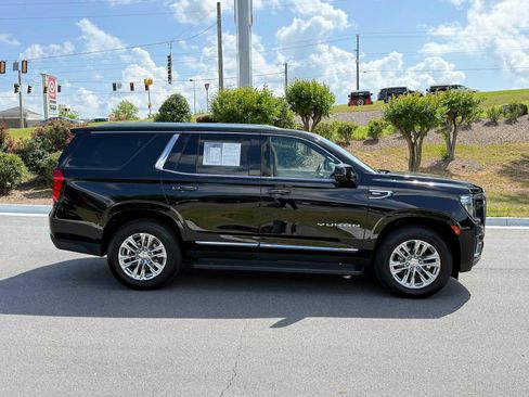 Used 2024 GMC Yukon SLT RWD image 6