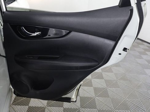 Used 2022 Nissan Rogue Sport SL image 26