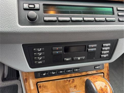 Used 2002 BMW X5 3.0i image 10