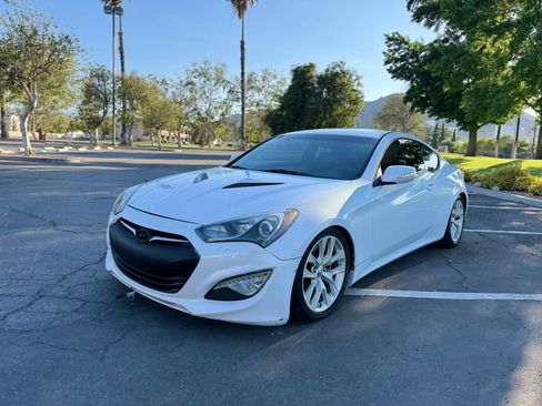 Used 2015 Hyundai Genesis 3.8 RWD image 5