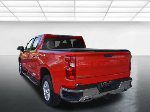 Used 2022 Chevrolet Silverado 1500 LT AWD/4WD image 9