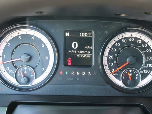 Used 2021 RAM 1500 Tradesman w/ Chrome Appearance Group AWD/4WD image 13