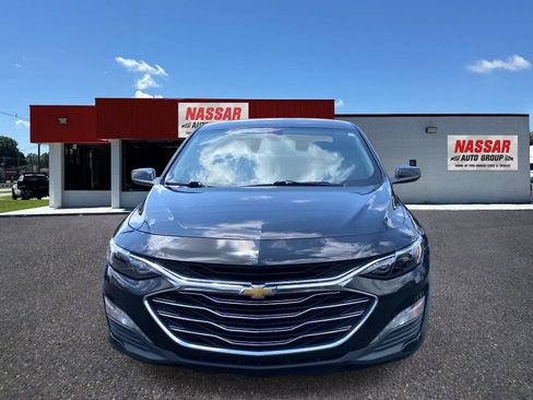 Used 2020 Chevrolet Malibu LT FWD image 2