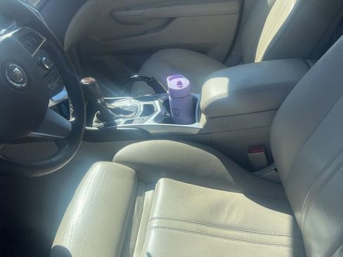 Used 2010 Cadillac SRX Luxury image 10