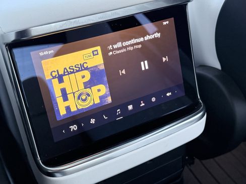 Used 2022 Tesla Model X image 54