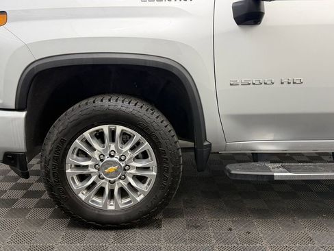 Used 2023 Chevrolet Silverado 2500 High Country w/ Z71 Off-Road Package image 10