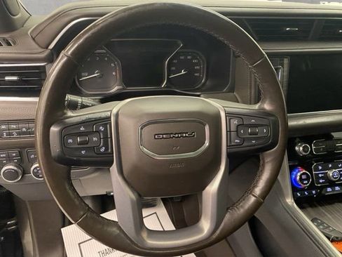 Used 2021 GMC Yukon Denali w/ Denali Premium Package AWD/4WD image 17