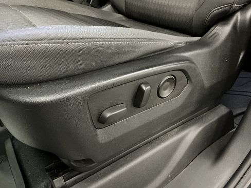 Used 2022 Chevrolet Silverado 1500 LT w/ Protection Package AWD/4WD image 19