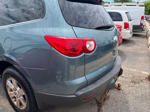 Used 2009 Chevrolet Traverse LT FWD image 9