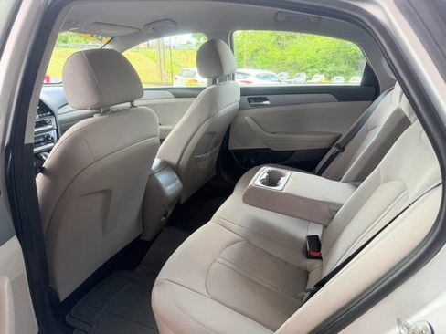 Used 2018 Hyundai Sonata SE image 19