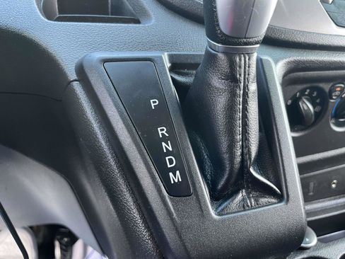 Used 2015 Ford Transit 150 XLT RWD image 21