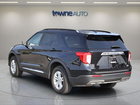 Used 2023 Ford Explorer XLT w/ Equipment Group 202A AWD/4WD image 5