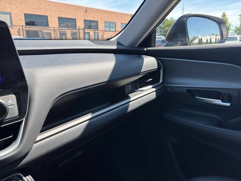 Used 2025 Toyota Grand Highlander FWD image 37