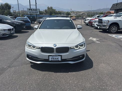 Used 2018 BMW 328d xDrive Wagon AWD/4WD image 2