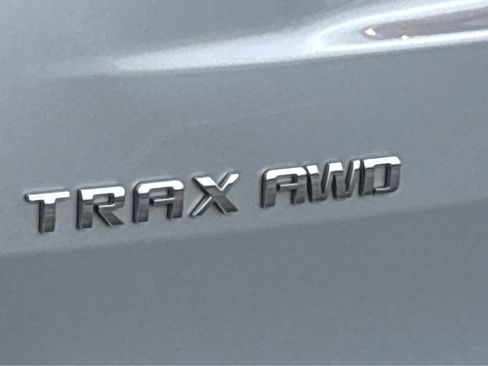 Used 2022 Chevrolet Trax LT w/ Driver Confidence Package image 18