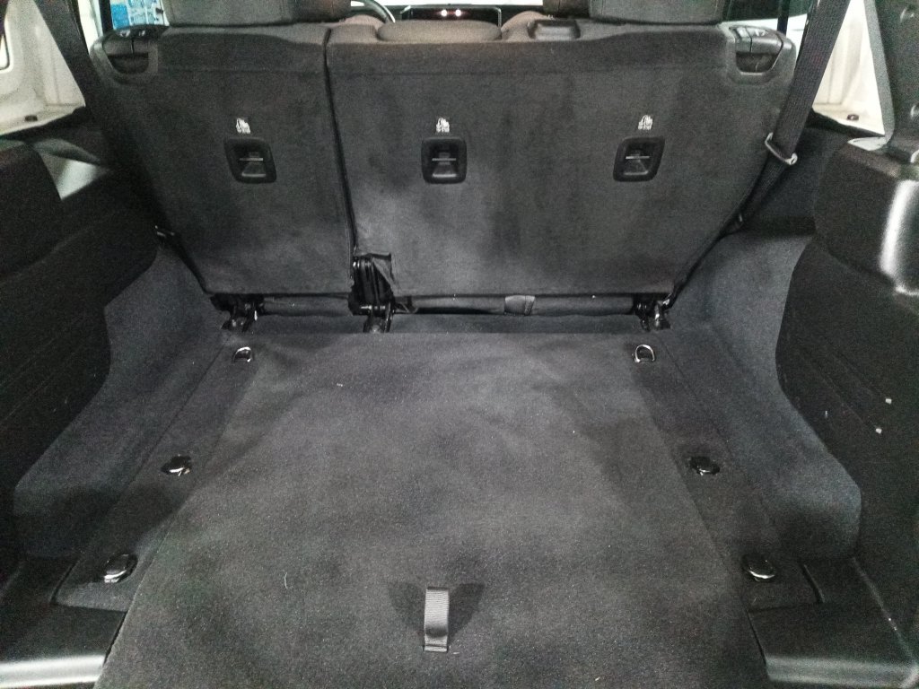 Used 2024 Jeep Wrangler Unlimited Rubicon AWD/4WD image 11
