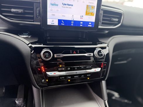 Certified 2024 Ford Explorer ST-Line w/ Class IV Trailer Tow Package image 18