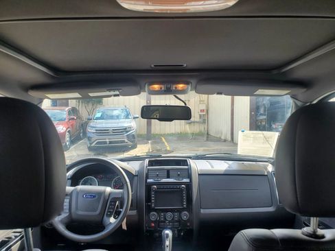 Used 2010 Ford Escape Limited image 33