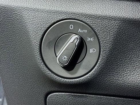 New 2026 Volkswagen Jetta SE image 10