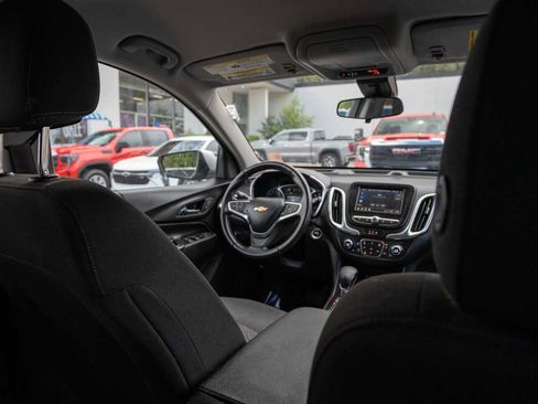 Used 2022 Chevrolet Equinox LT w/ Driver Convenience Package FWD image 13
