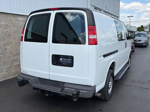 Used 2018 GMC Savana 2500 w/ Driver Convenience Package RWD image 3