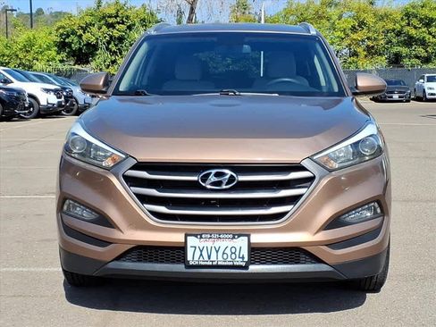 Used 2016 Hyundai Tucson SE w/ Option Group 02 image 2