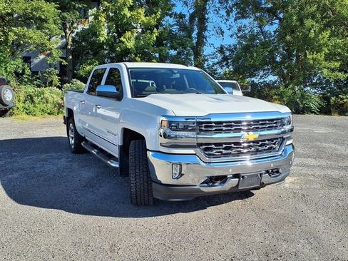 Used 2018 Chevrolet Silverado 1500 LTZ w/ Sport Package AWD/4WD image 26