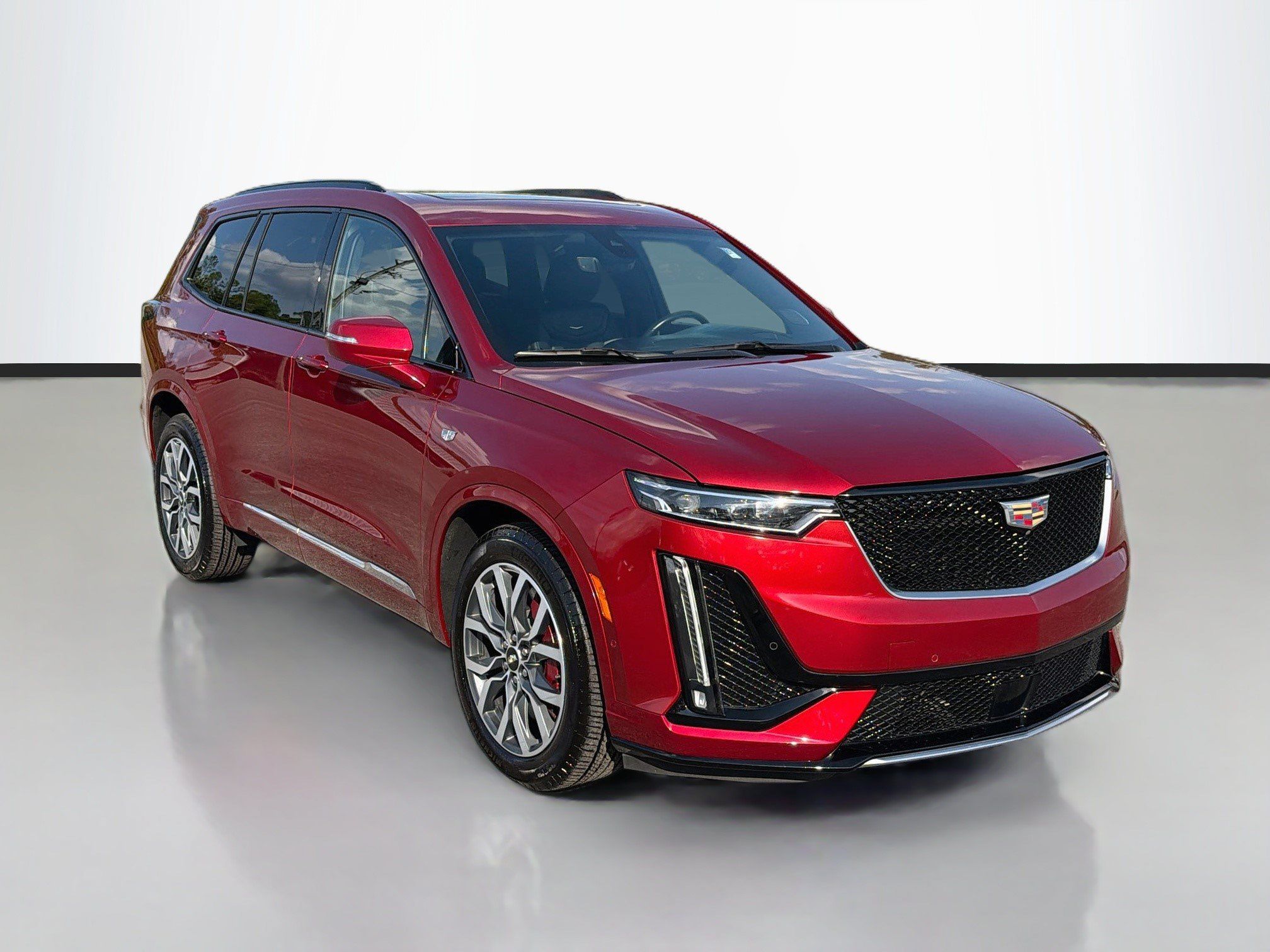 Certified 2024 Cadillac XT6 Sport w/ Platinum Package AWD/4WD image 3