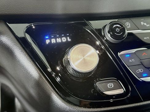 Used 2026 Chrysler Pacifica Select FWD image 20